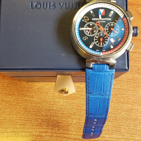 Mens authentic LV watch - Picture 2 of 3